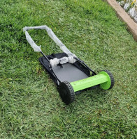 Simple Manual Lawn Mower